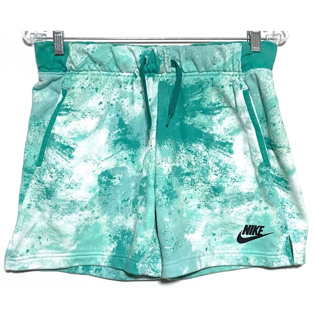Nike Club Fleece Sweat Shorts Girls XL Standard Fit Green Tie Dye Athleisure Gym